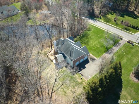 10 Whispering Hollow Court Cheshire CT 06410