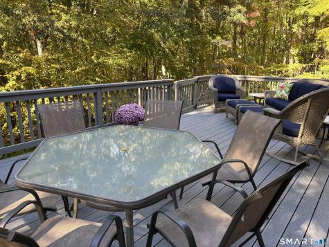 8 Catbird Lane East Lyme CT 06333