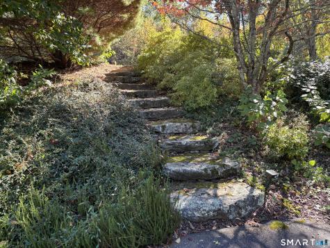 8 Catbird Lane East Lyme CT 06333