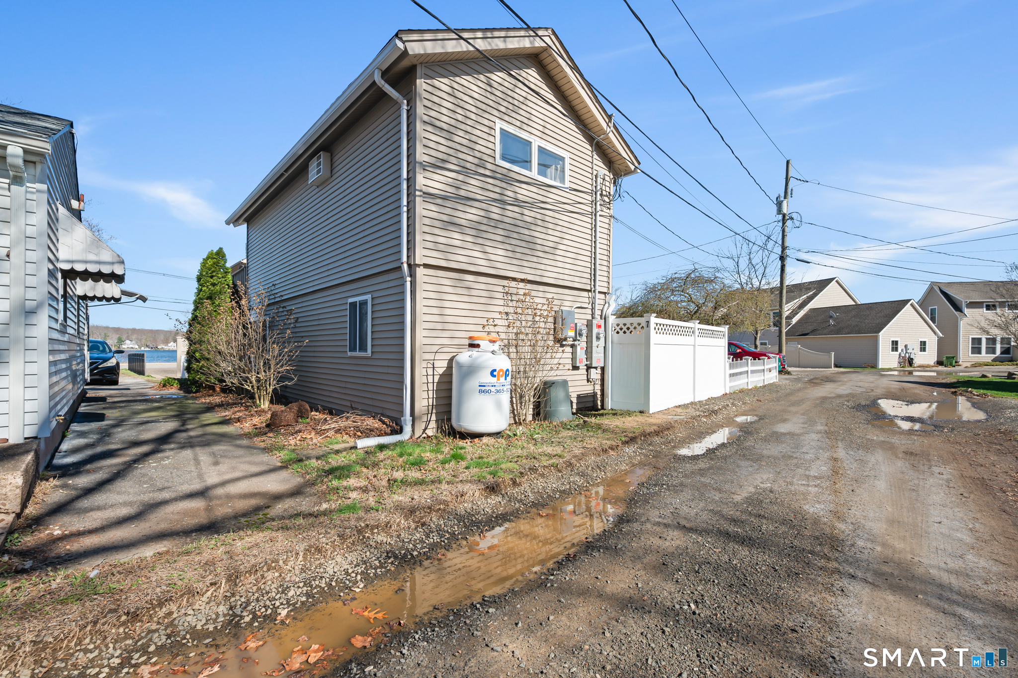 7 West Avenue East Hampton CT 06424