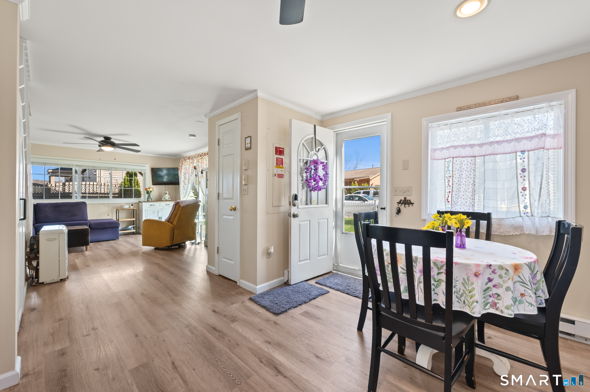 7 West Avenue East Hampton CT 06424