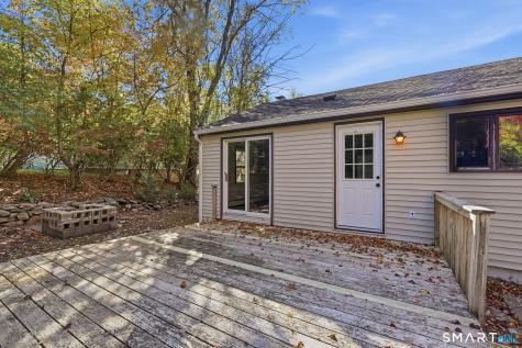 61 Arnott Road Manchester CT 06040