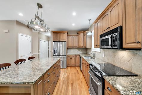 3 Arrowhead Trail Waterford CT 06385