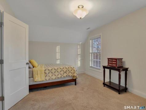 7 Jet Brook Road Newtown CT 06470