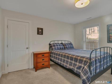 7 Jet Brook Road Newtown CT 06470