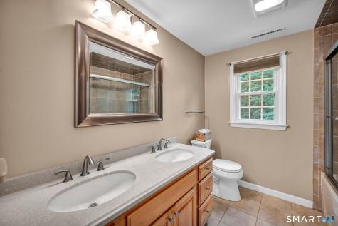 295 Towpath Lane Cheshire CT 06410