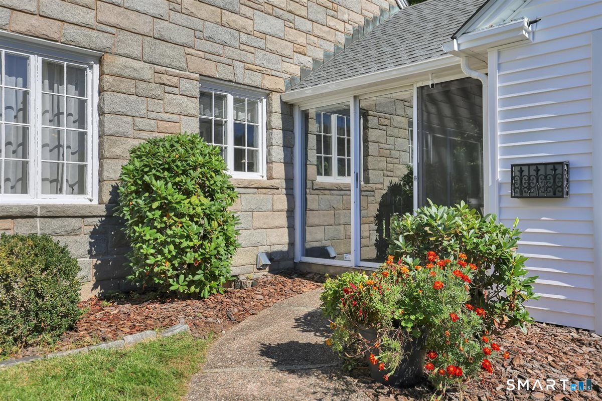 107 Steep Hollow Lane Manchester CT 06040