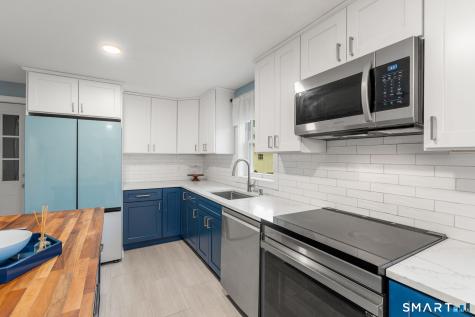 5 Bell Court Portland CT 06480