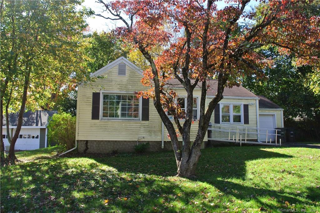 102 Greer Circle Milford CT 06461