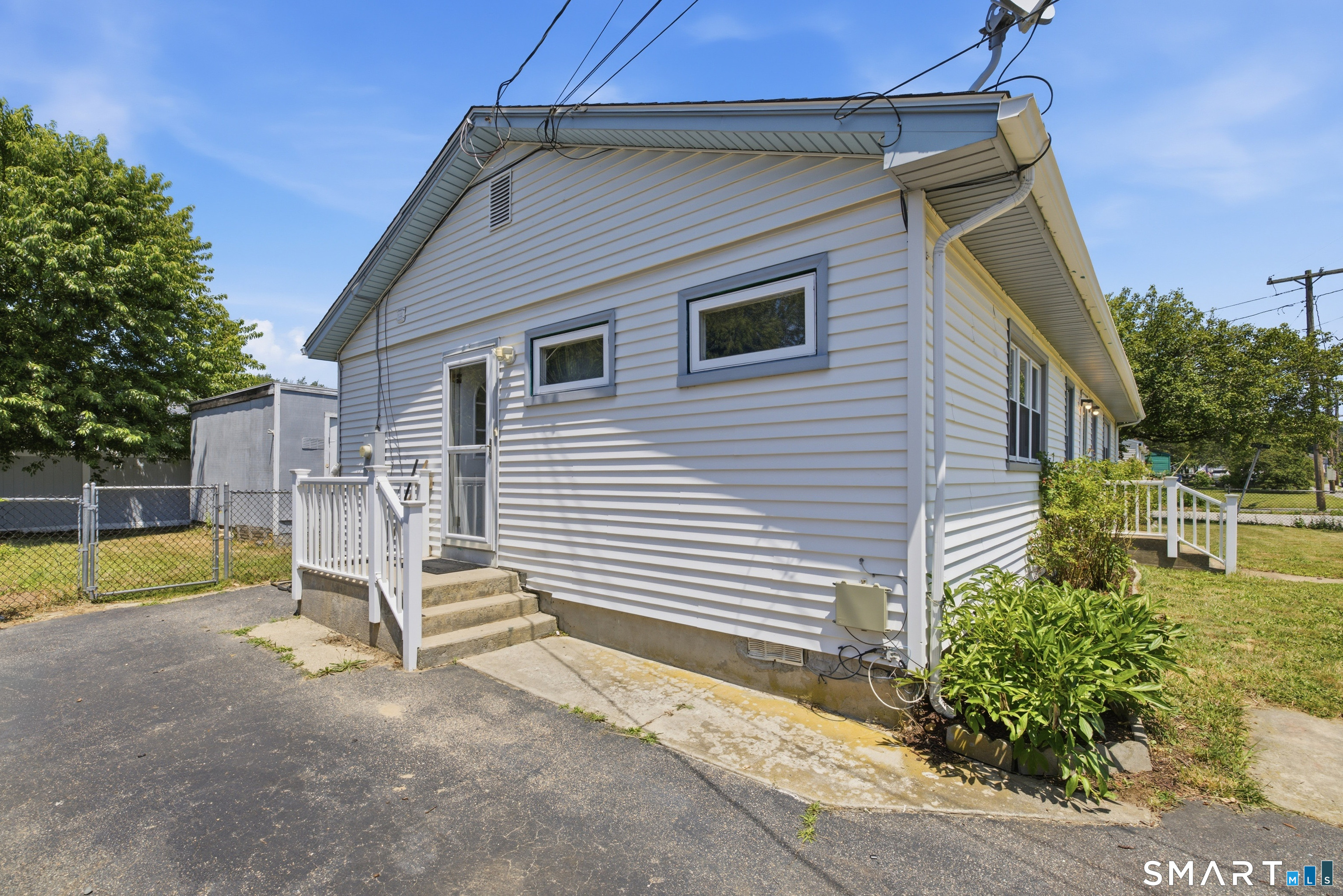 257 Midway Oval Groton CT 06340