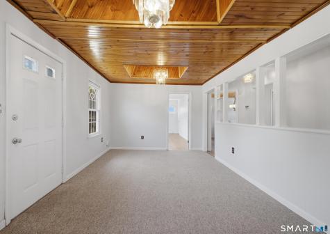 257 Midway Oval Groton CT 06340