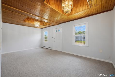 257 Midway Oval Groton CT 06340