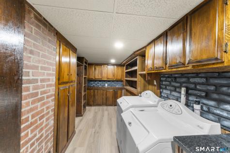 246 Main Street East Hartford CT 06118
