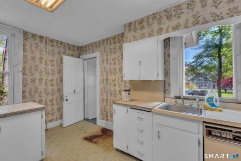 418 Maple Hill Avenue Newington CT 06111