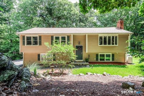 23 Cedar Hill Road Newtown CT 06470