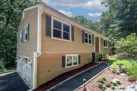 23 Cedar Hill Road Newtown CT 06470