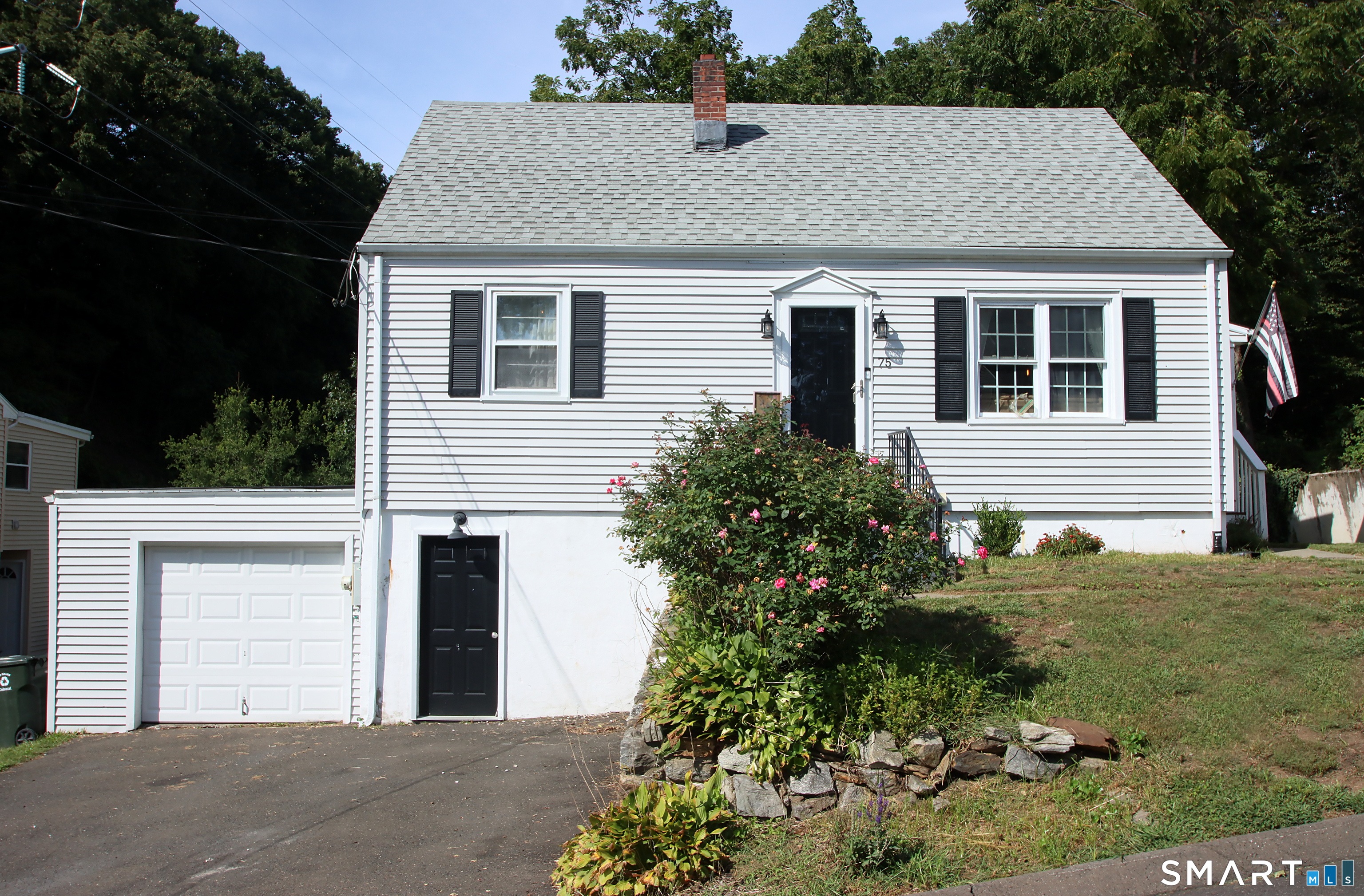 75 Coppola Terrace Derby CT 06418