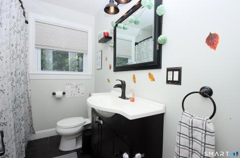 75 Coppola Terrace Derby CT 06418