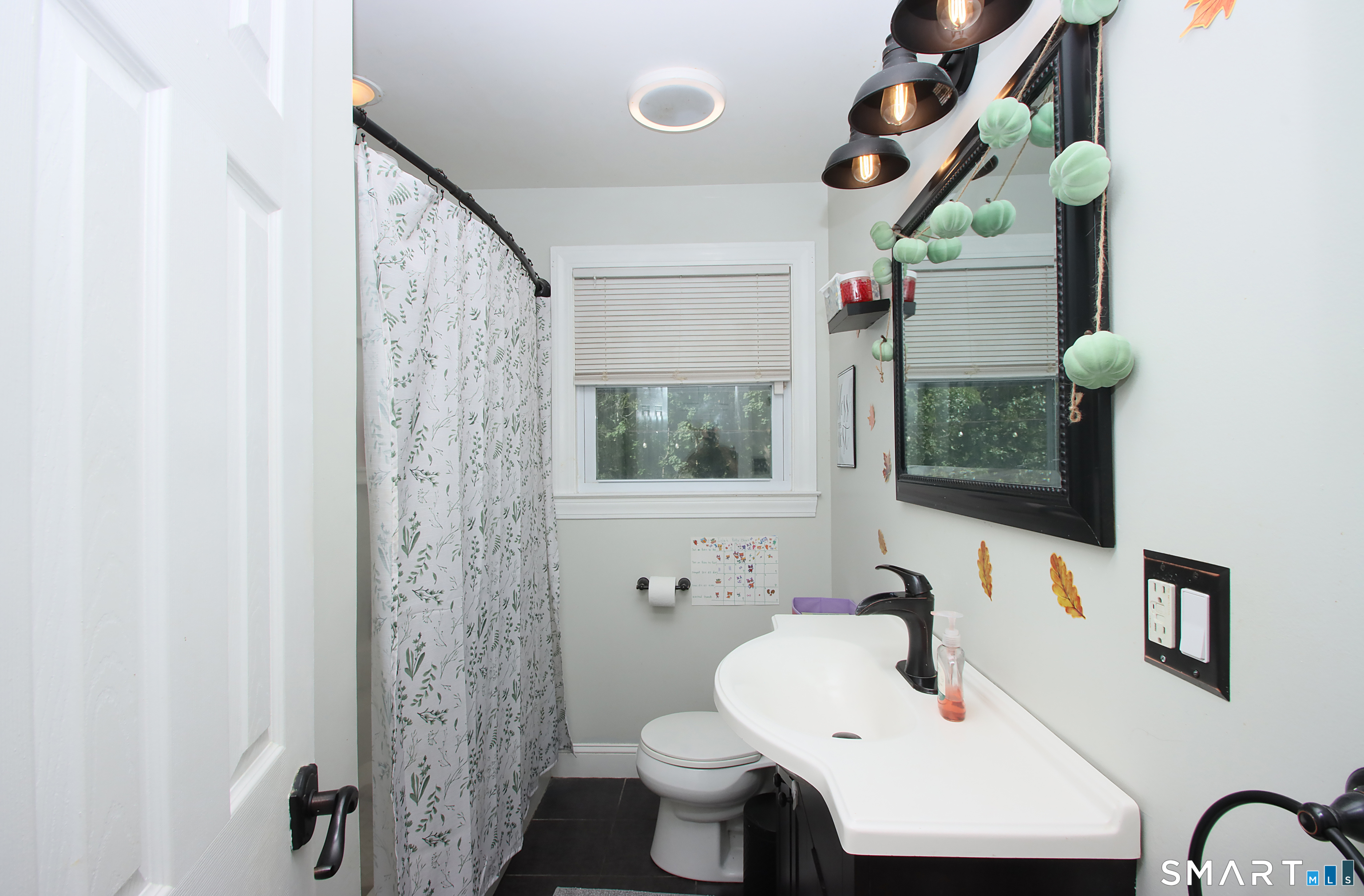 75 Coppola Terrace Derby CT 06418