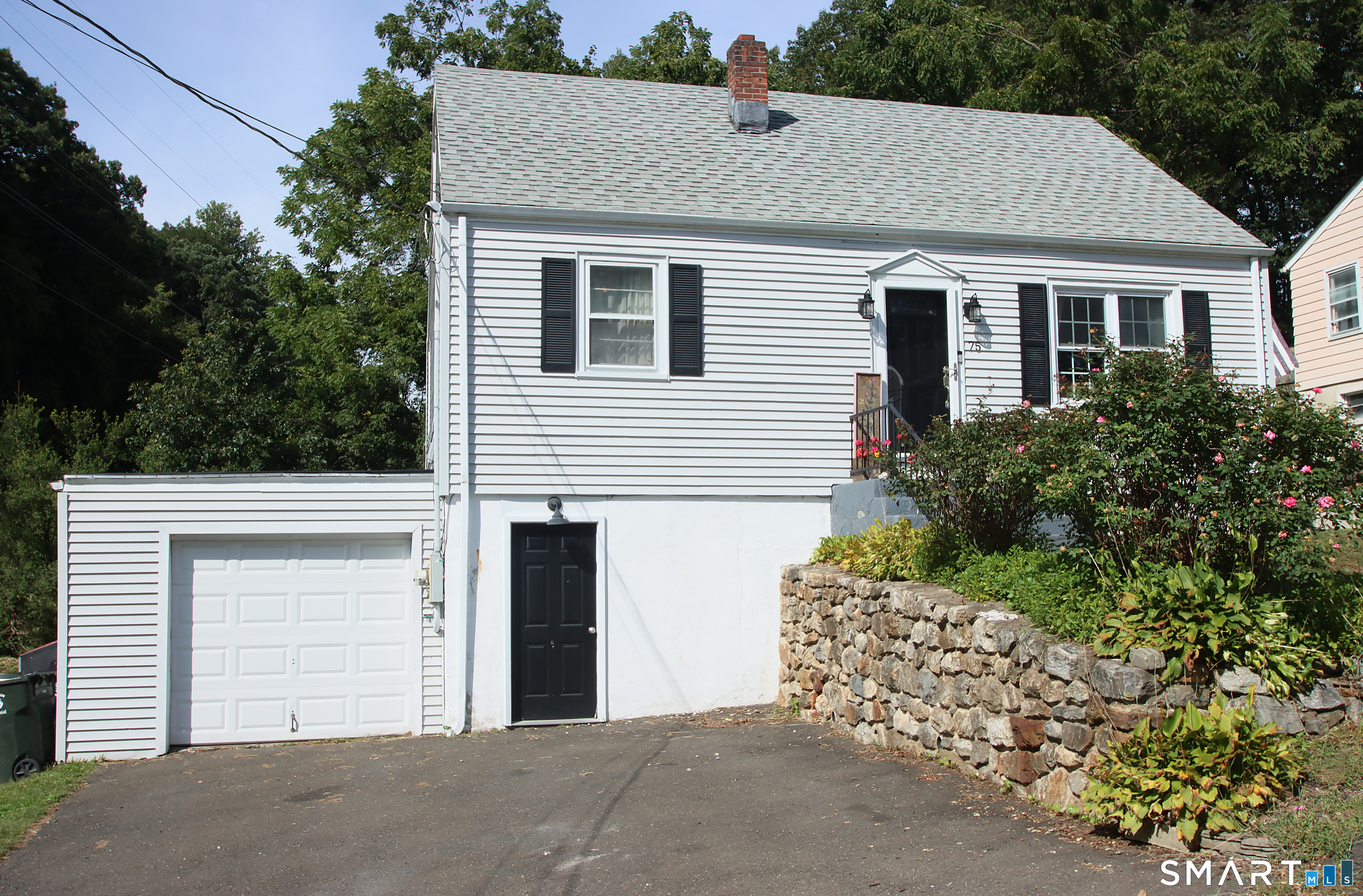 75 Coppola Terrace Derby CT 06418