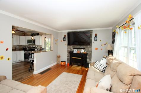 75 Coppola Terrace Derby CT 06418