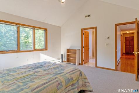 76 Thimble Rock Road Middletown CT 06457