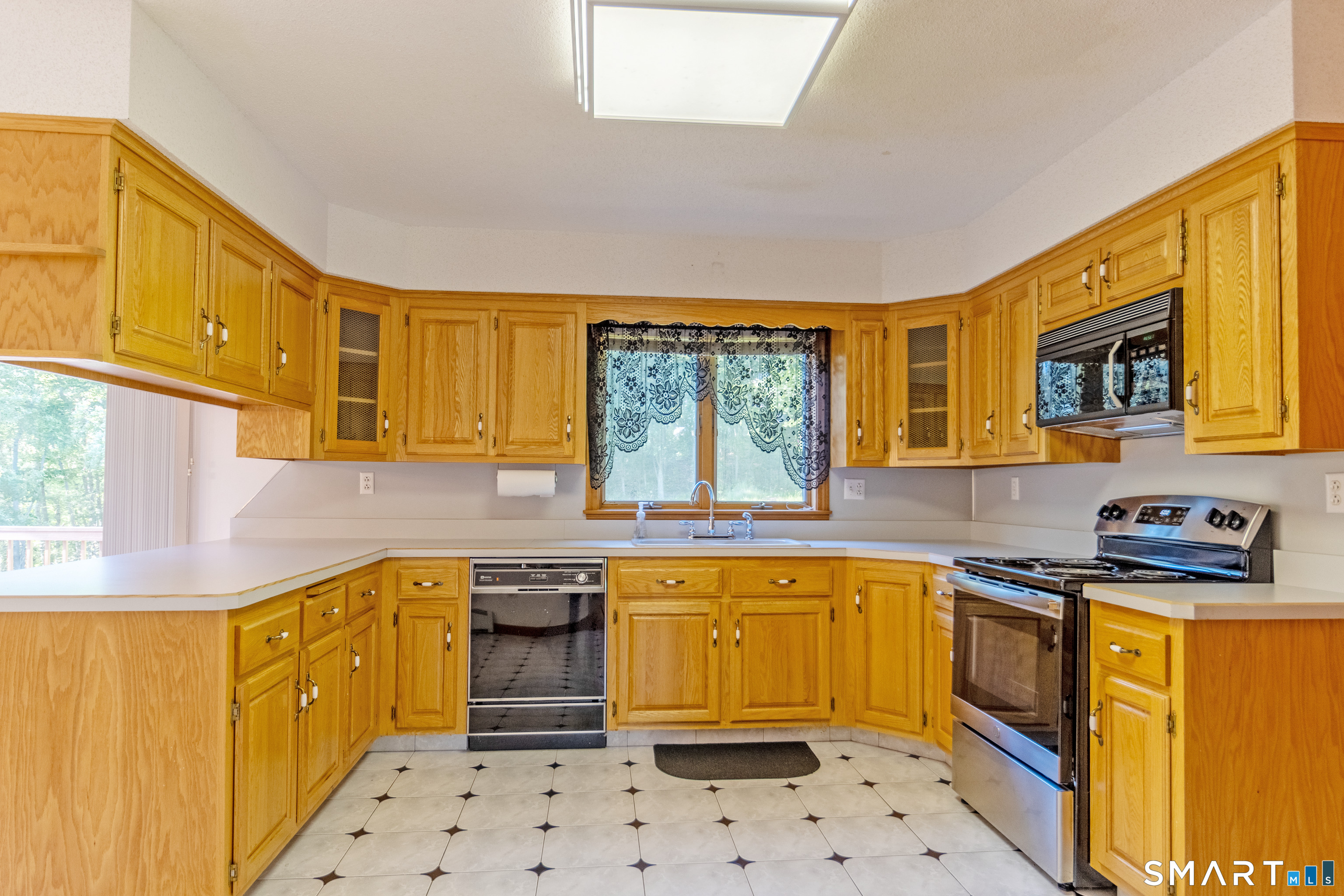 76 Thimble Rock Road Middletown CT 06457