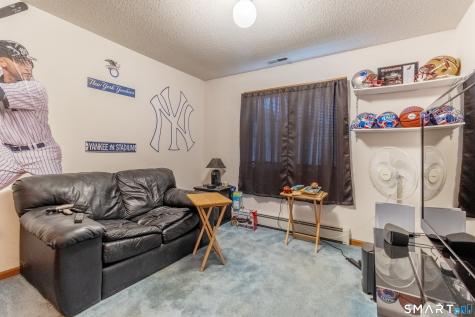 76 Thimble Rock Road Middletown CT 06457