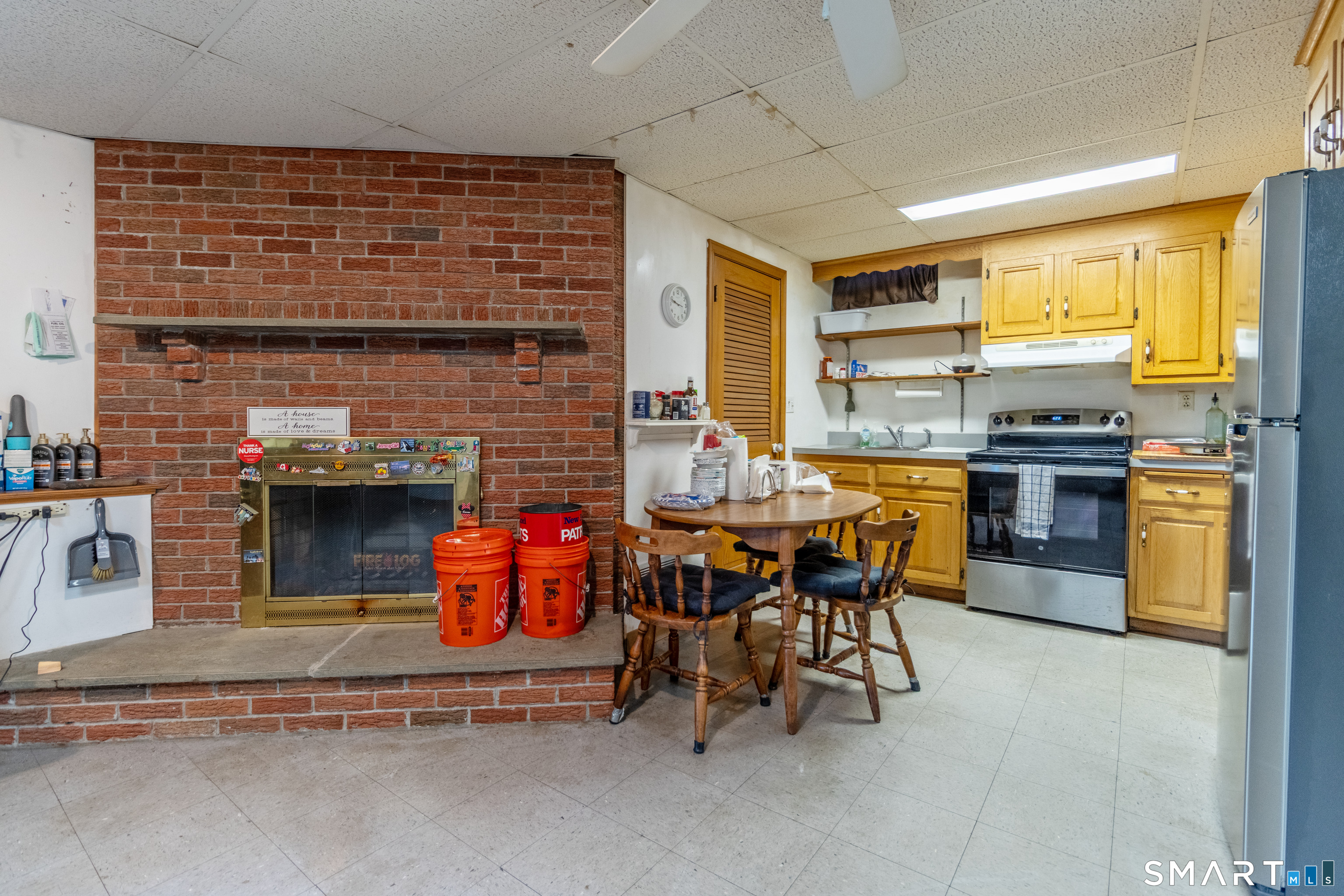 76 Thimble Rock Road Middletown CT 06457