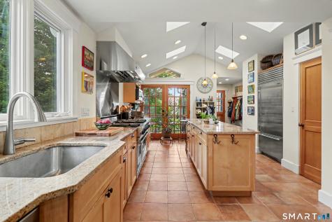 44 Taylor Place Branford CT 06405
