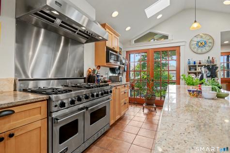 44 Taylor Place Branford CT 06405
