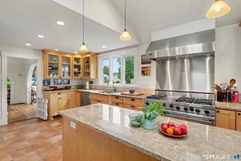 44 Taylor Place Branford CT 06405