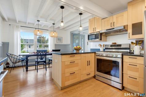 10 Wilford Road Branford CT 06405