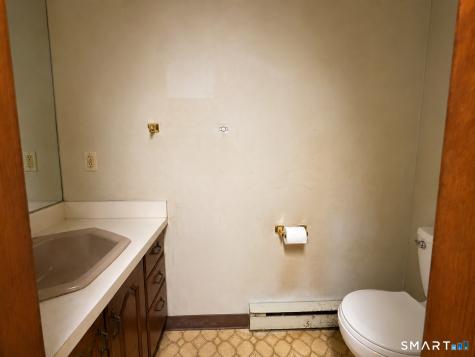 4 Taagan Point Road Danbury CT 06811