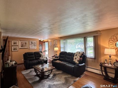 48 Ferguson Road Manchester CT 06040