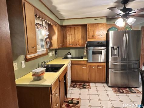 48 Ferguson Road Manchester CT 06040