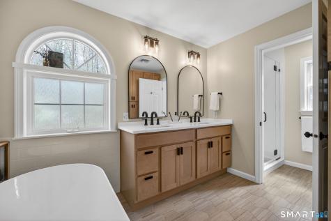 3 Arbor Court Stonington CT 06379