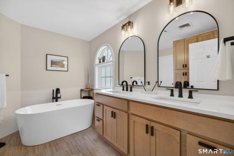 3 Arbor Court Stonington CT 06379