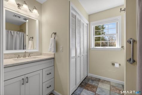 3 Arbor Court Stonington CT 06379