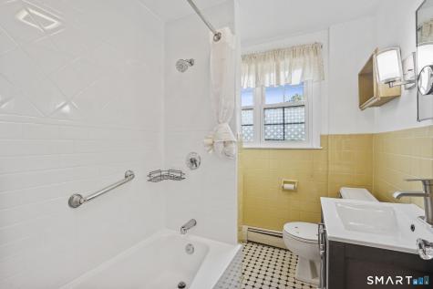 174 Hopkins Place Longmeadow MA 01106