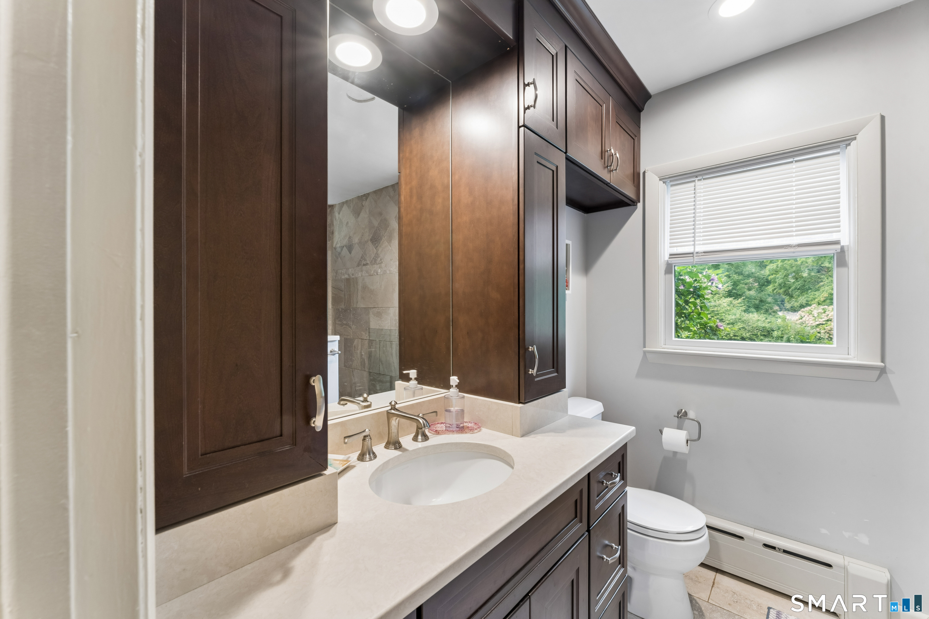 9 Hilltop View Lane New Milford CT 06776