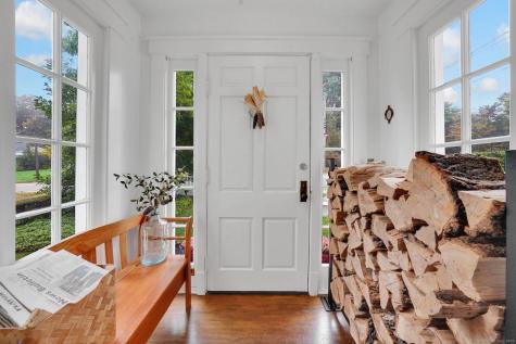 152 Main Street East Hampton CT 06424