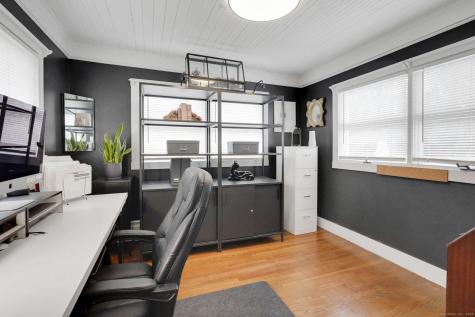 152 Main Street East Hampton CT 06424