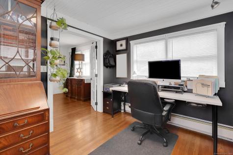 152 Main Street East Hampton CT 06424