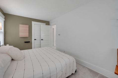 152 Main Street East Hampton CT 06424