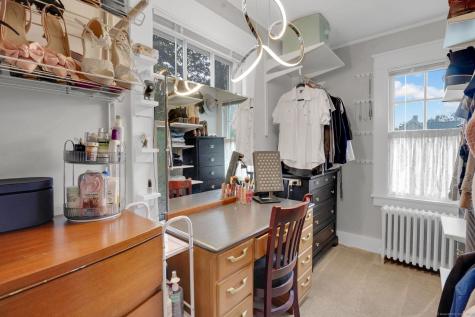 152 Main Street East Hampton CT 06424