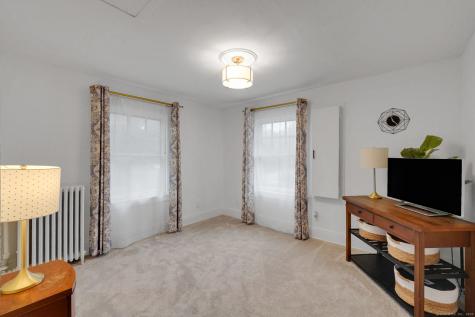 152 Main Street East Hampton CT 06424