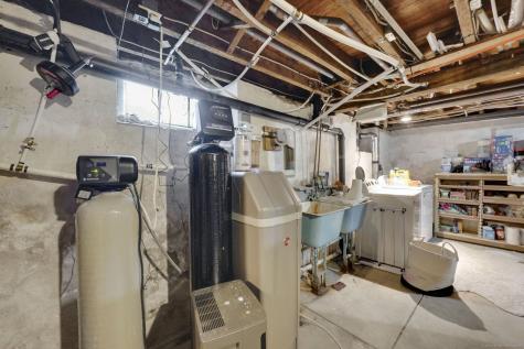 152 Main Street East Hampton CT 06424