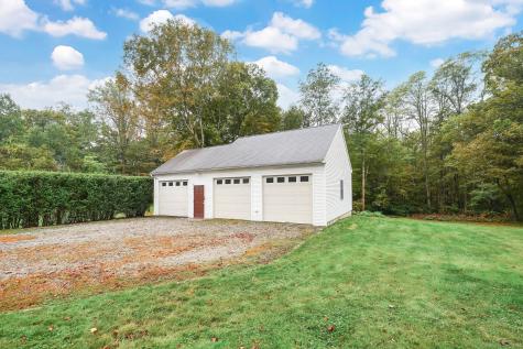 152 Main Street East Hampton CT 06424