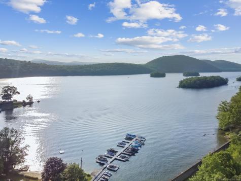 17 Candlewood Heights New Milford CT 06776